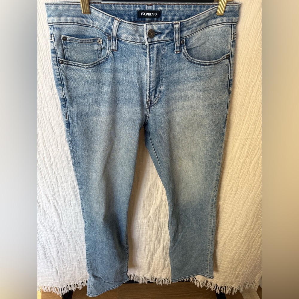 Express Men’s Bootcut Medium Wash Jeans